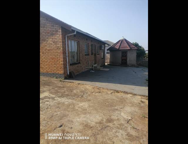3 BEDROOM FREEHOLD FOR SALE IN ELIM